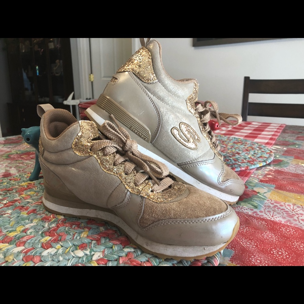 Sketcher hidden wedge sneaker